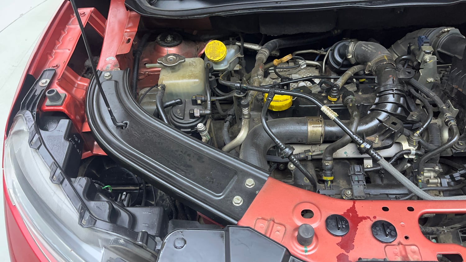 Used 2021 Renault Kiger RXZ Turbo CVT Dual Tone Petrol Automatic engine ENGINE RIGHT SIDE VIEW