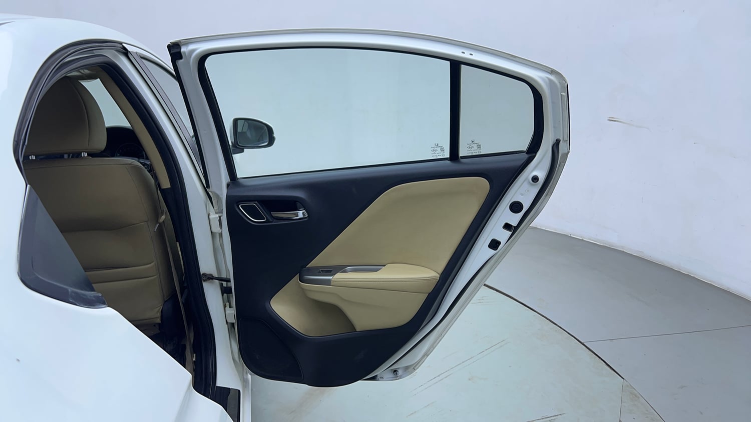 Used 2017 Honda City ZX CVT Petrol Petrol Automatic interior RIGHT REAR DOOR OPEN VIEW