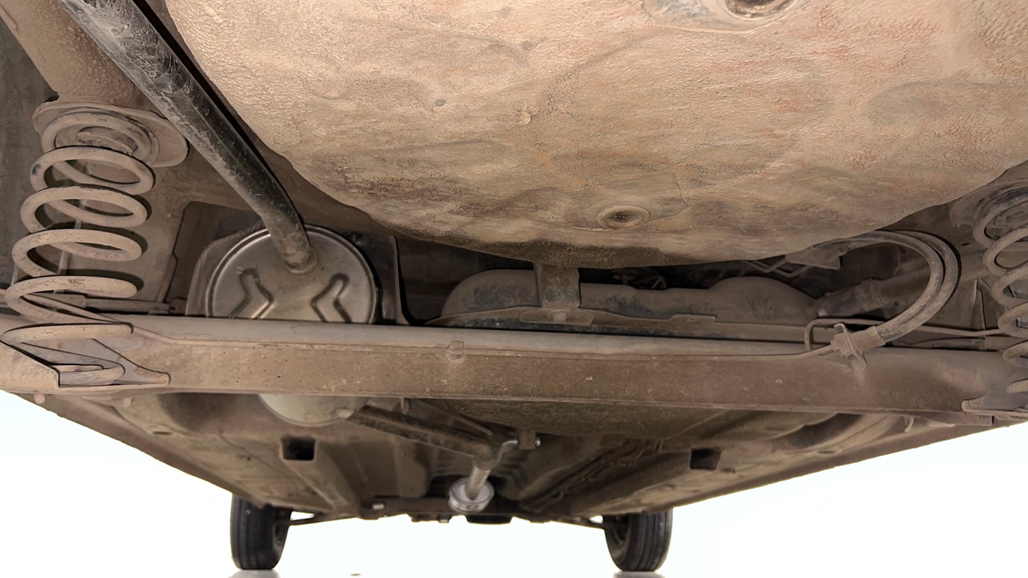 Used 2017 Renault Kwid 1.0 RXL AMT Petrol Automatic extra REAR UNDERBODY VIEW (TAKEN FROM REAR)