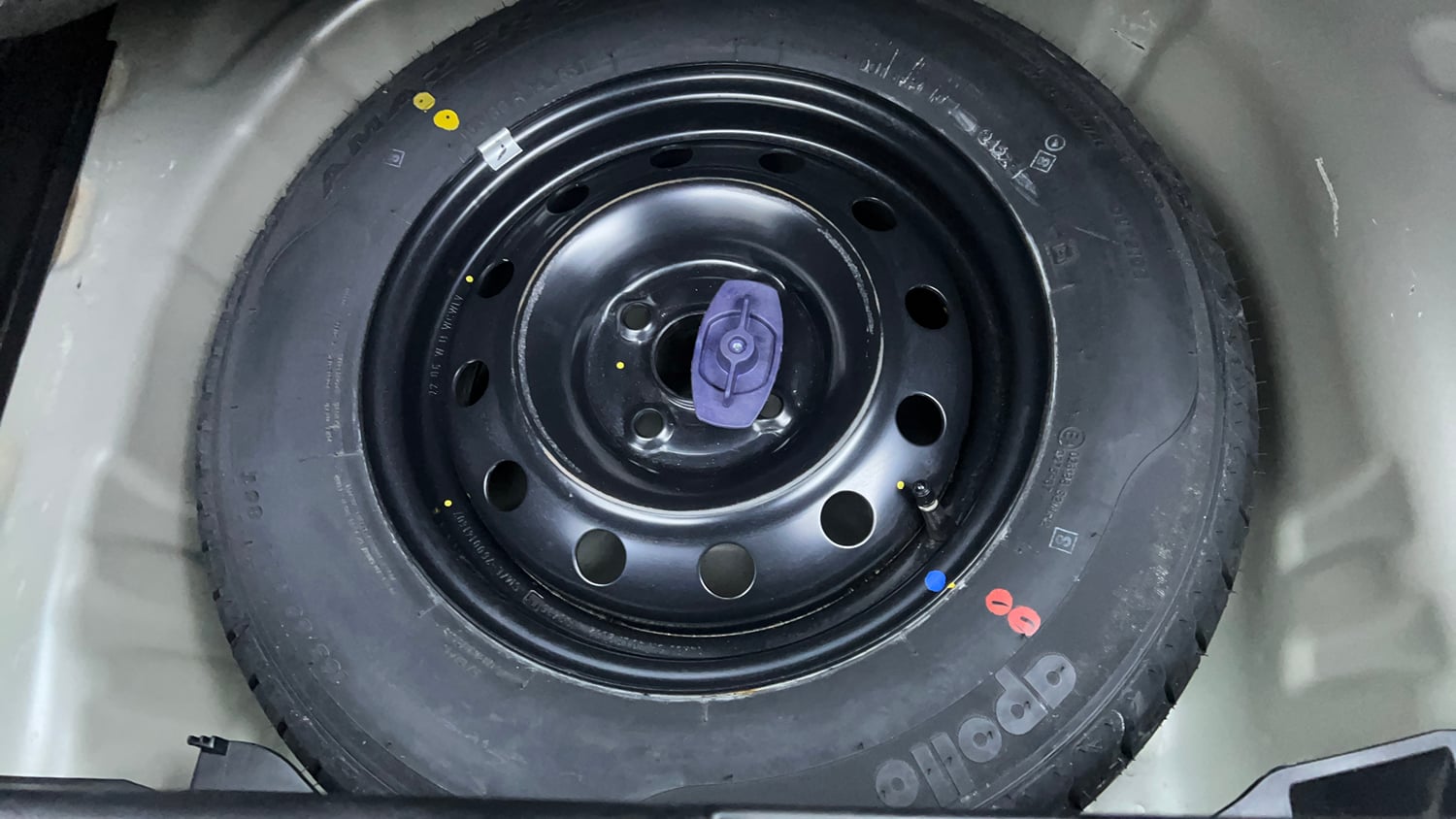 Used 2022 Maruti Suzuki Swift VXi Petrol Manual tyres SPARE TYRE VIEW