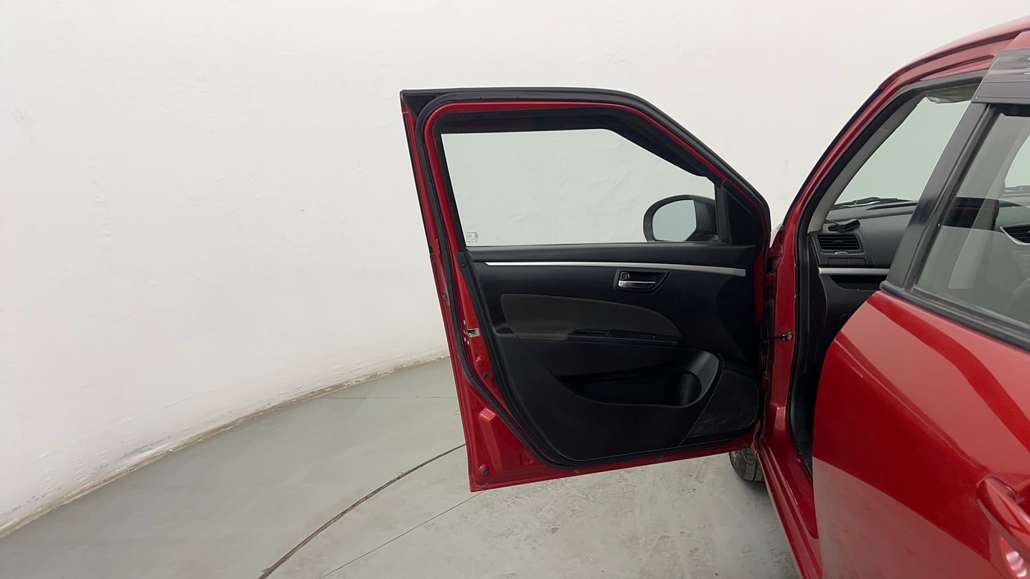 Used 2014 Maruti Suzuki Swift VXi Petrol Manual interior LEFT FRONT DOOR OPEN VIEW