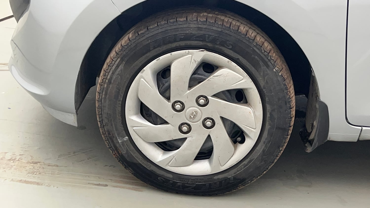 Used 2018 Hyundai Santro Sportz Petrol Manual tyres LEFT FRONT TYRE RIM VIEW