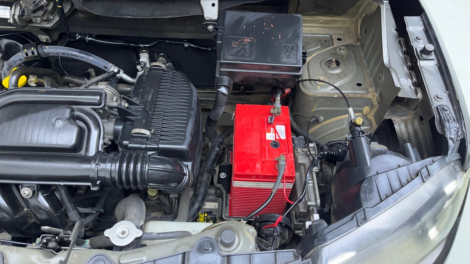 Used 2018 Renault Kwid 1.0 RXT AMT Petrol Automatic engine ENGINE LEFT SIDE VIEW