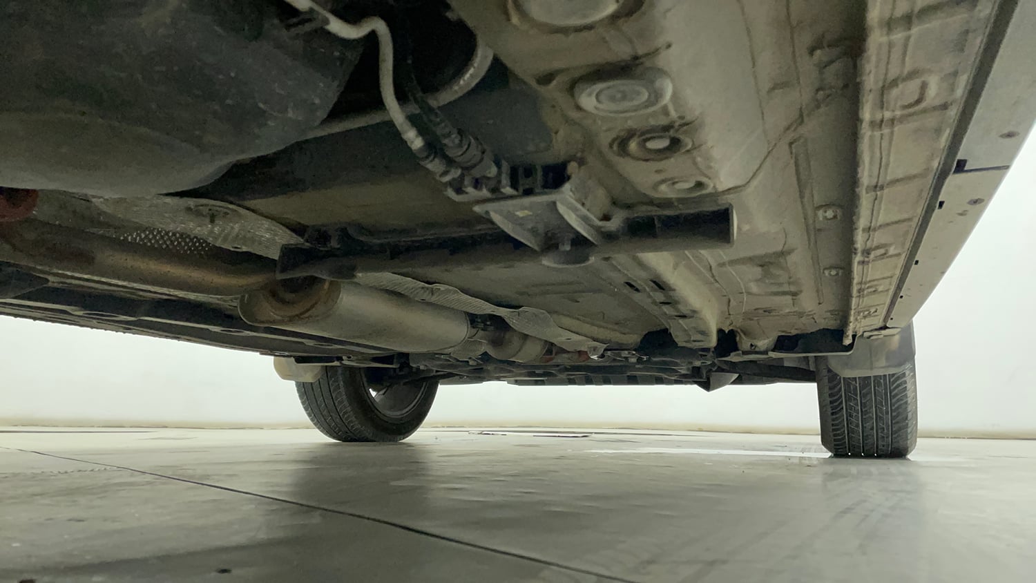 Used 2026 Skoda Kylaq Prestige+ 1.0 TSI AT Petrol Automatic extra REAR RIGHT UNDERBODY VIEW