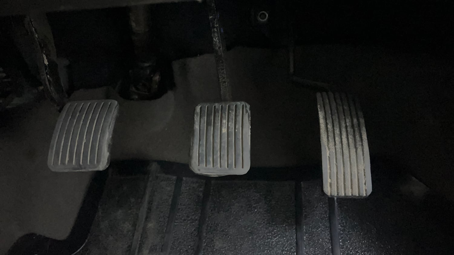 Used 2016 Hyundai i10 Sportz 1.1 iRDE2 Petrol Manual interior PEDALS VIEW