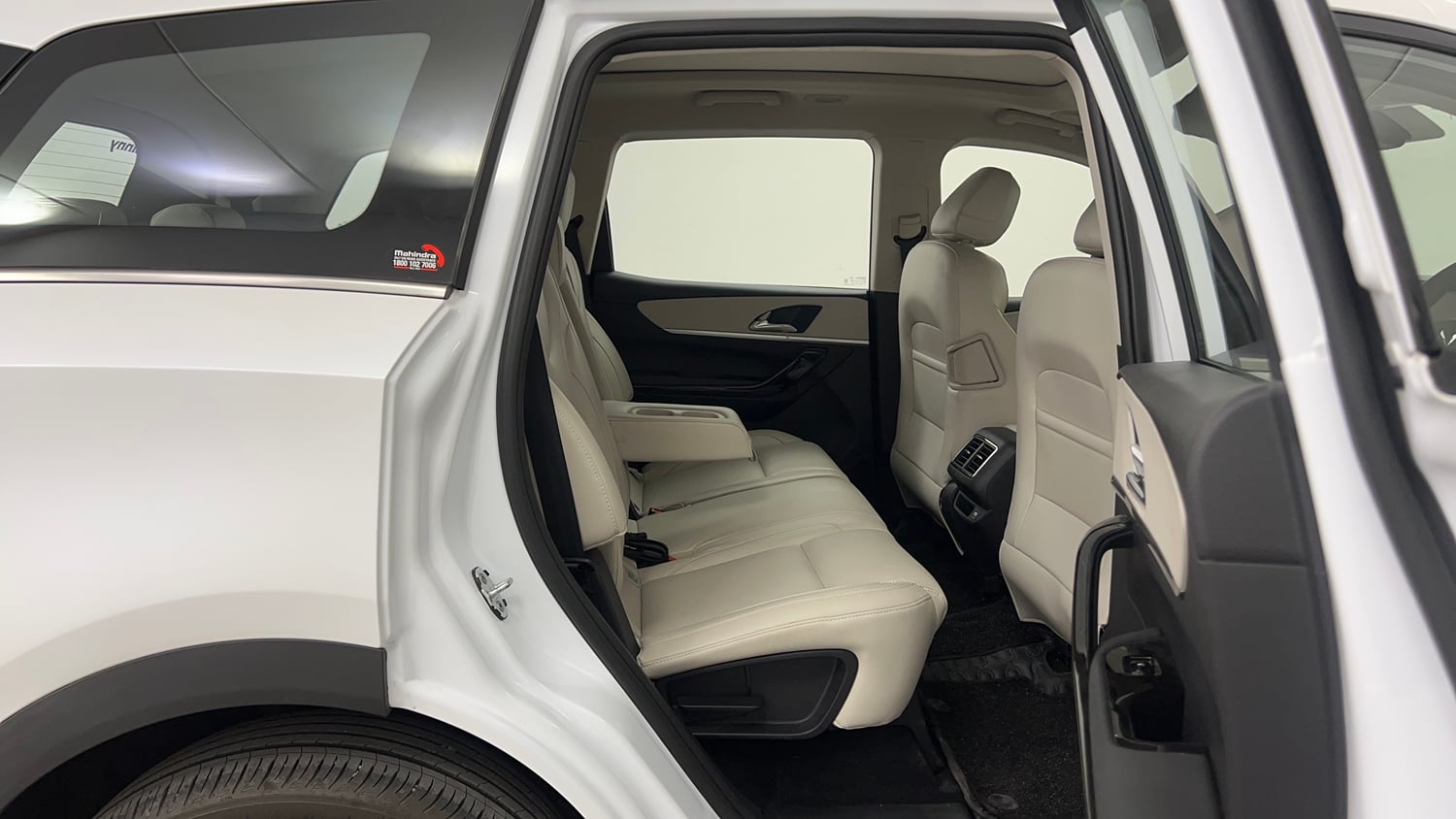 Used 2024 Mahindra XUV700 AX7 Luxury Pack Petrol AT 7 STR Petrol Automatic interior RIGHT SIDE REAR DOOR CABIN VIEW