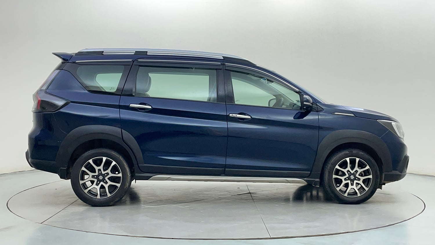 Used 2022 Maruti Suzuki XL6 Alpha Plus AT Petrol Petrol Automatic exterior RIGHT SIDE VIEW