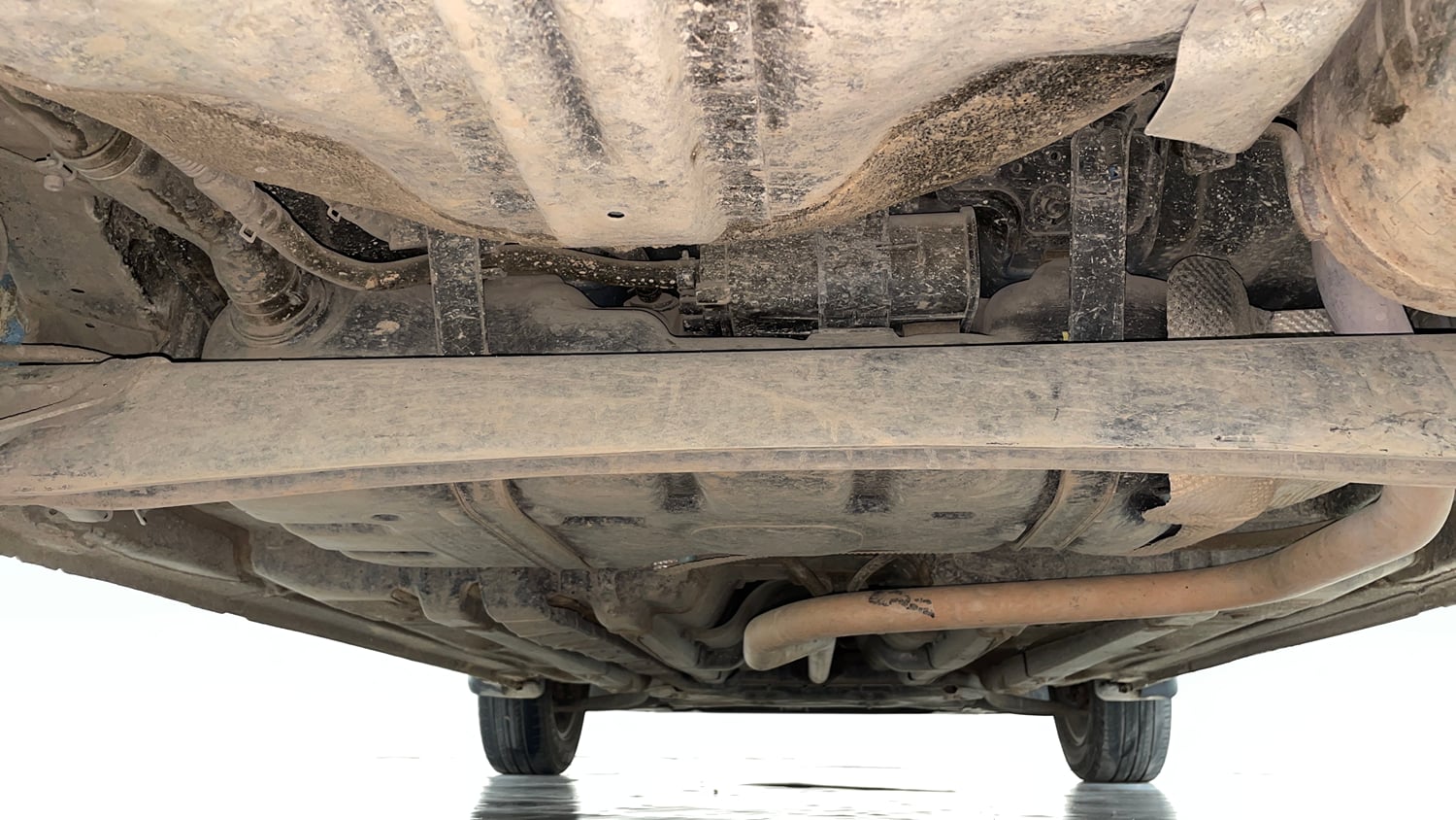 Used 2019 Hyundai Elite i20 Sportz Plus 1.2 CVT Petrol Automatic extra REAR UNDERBODY VIEW (TAKEN FROM REAR)
