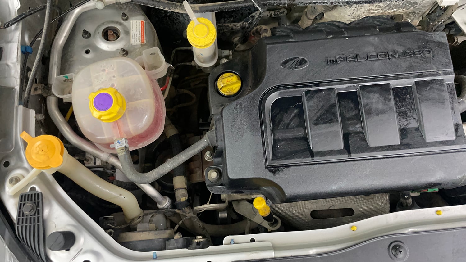 Used 2018 Mahindra KUV100 NXT K2 6 STR Petrol Manual engine ENGINE RIGHT SIDE VIEW
