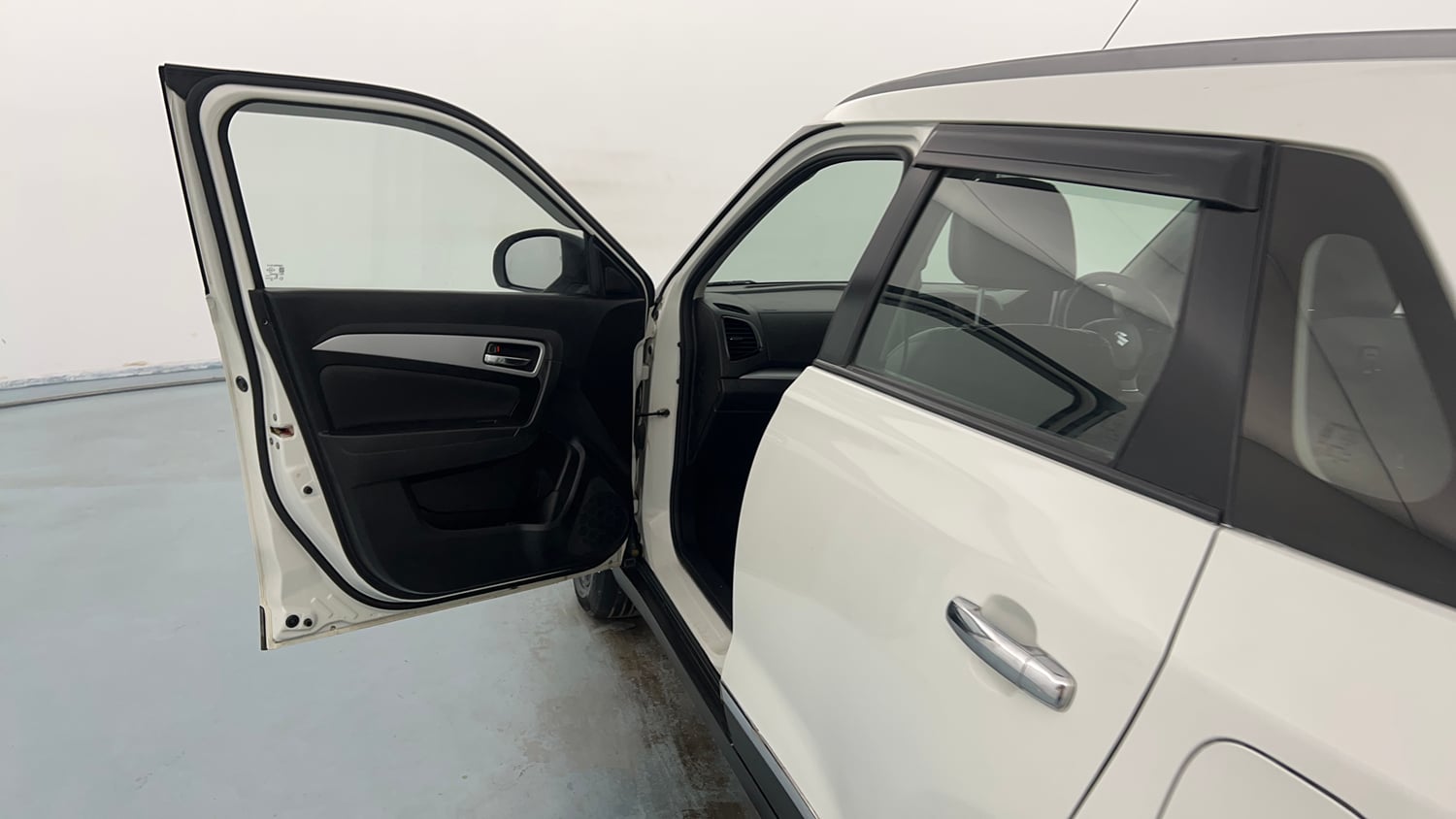 Used 2021 maruti-suzuki Vitara Brezza ZXi Petrol Manual interior LEFT FRONT DOOR OPEN VIEW