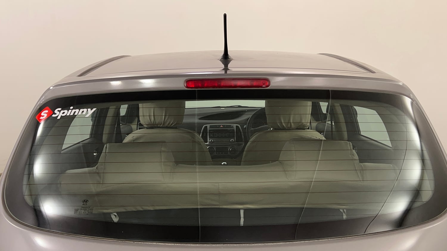 Used 2013 Hyundai i20 Magna 1.2 Petrol Manual exterior BACK WINDSHIELD VIEW