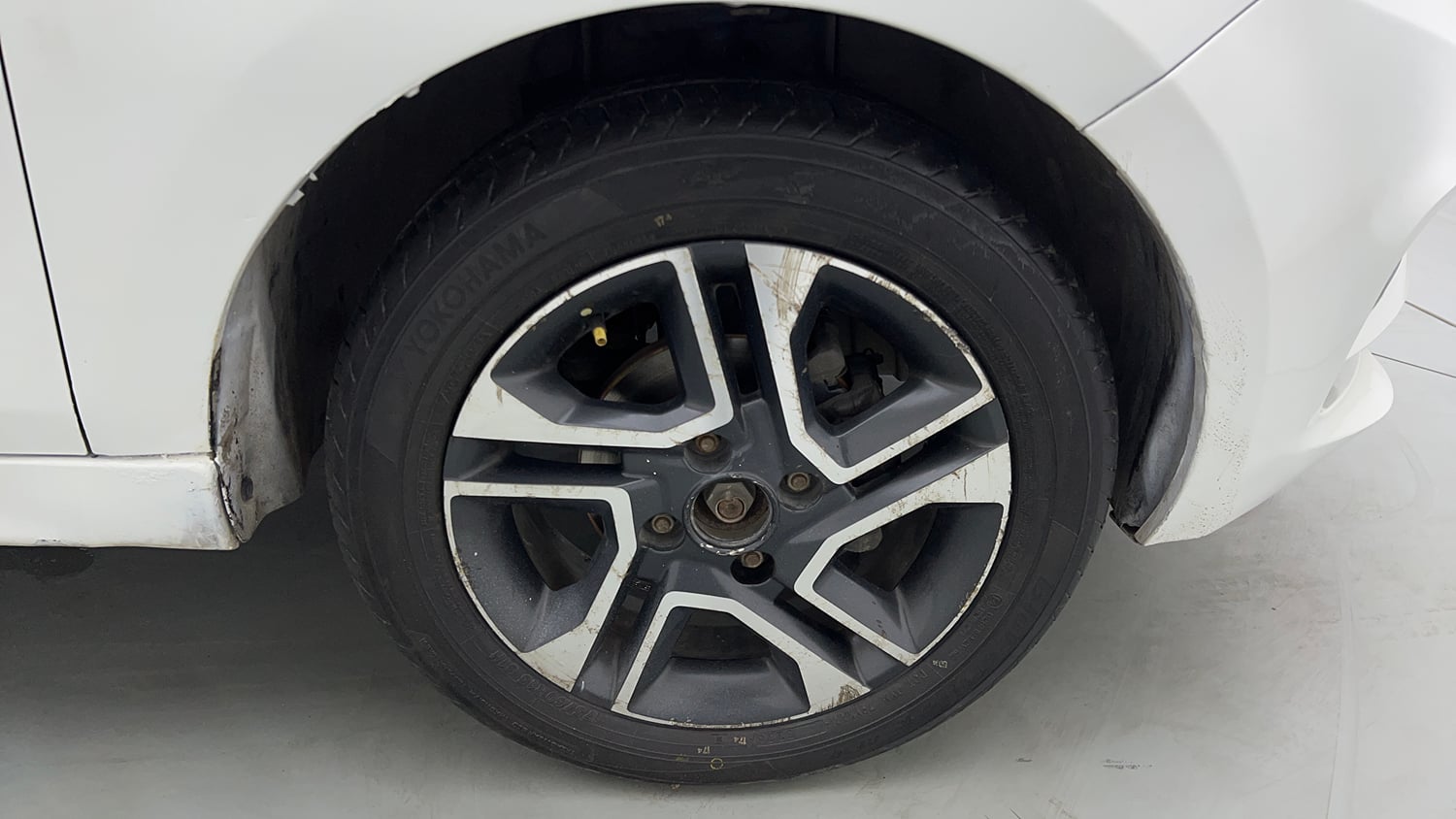 Used 2020 Tata Tiago XZA Plus Petrol Automatic tyres RIGHT FRONT TYRE RIM VIEW