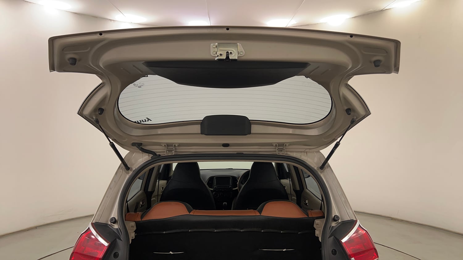Used 2019 Hyundai Santro Sportz Petrol Manual interior DICKY DOOR OPEN VIEW