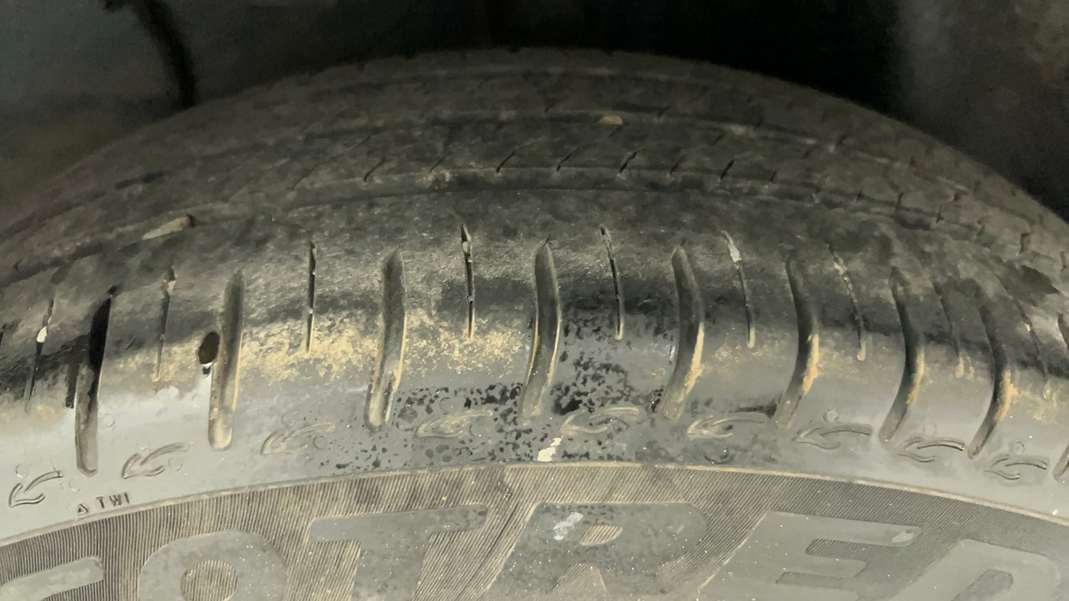 Used 2024 Tata Altroz XM Petrol Petrol Manual tyres LEFT REAR TYRE TREAD VIEW