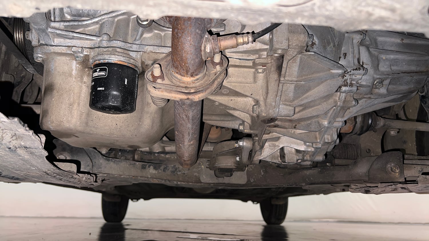 Used 2017 Maruti Suzuki Dzire VXi AMT Petrol Automatic extra FRONT LEFT UNDERBODY VIEW