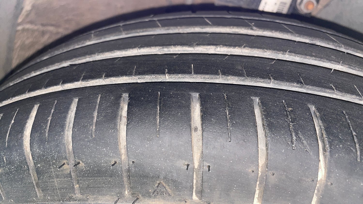 Used 2015 Volkswagen Polo Trendline 1.2L (P) Petrol Manual tyres RIGHT FRONT TYRE TREAD VIEW
