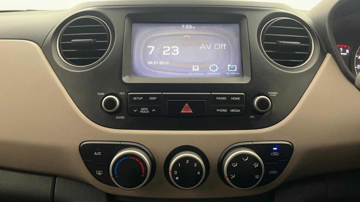 Used 2017 Hyundai Grand i10 Sportz (O) 1.2 Kappa VTVT Petrol Manual interior MUSIC SYSTEM & AC CONTROL VIEW