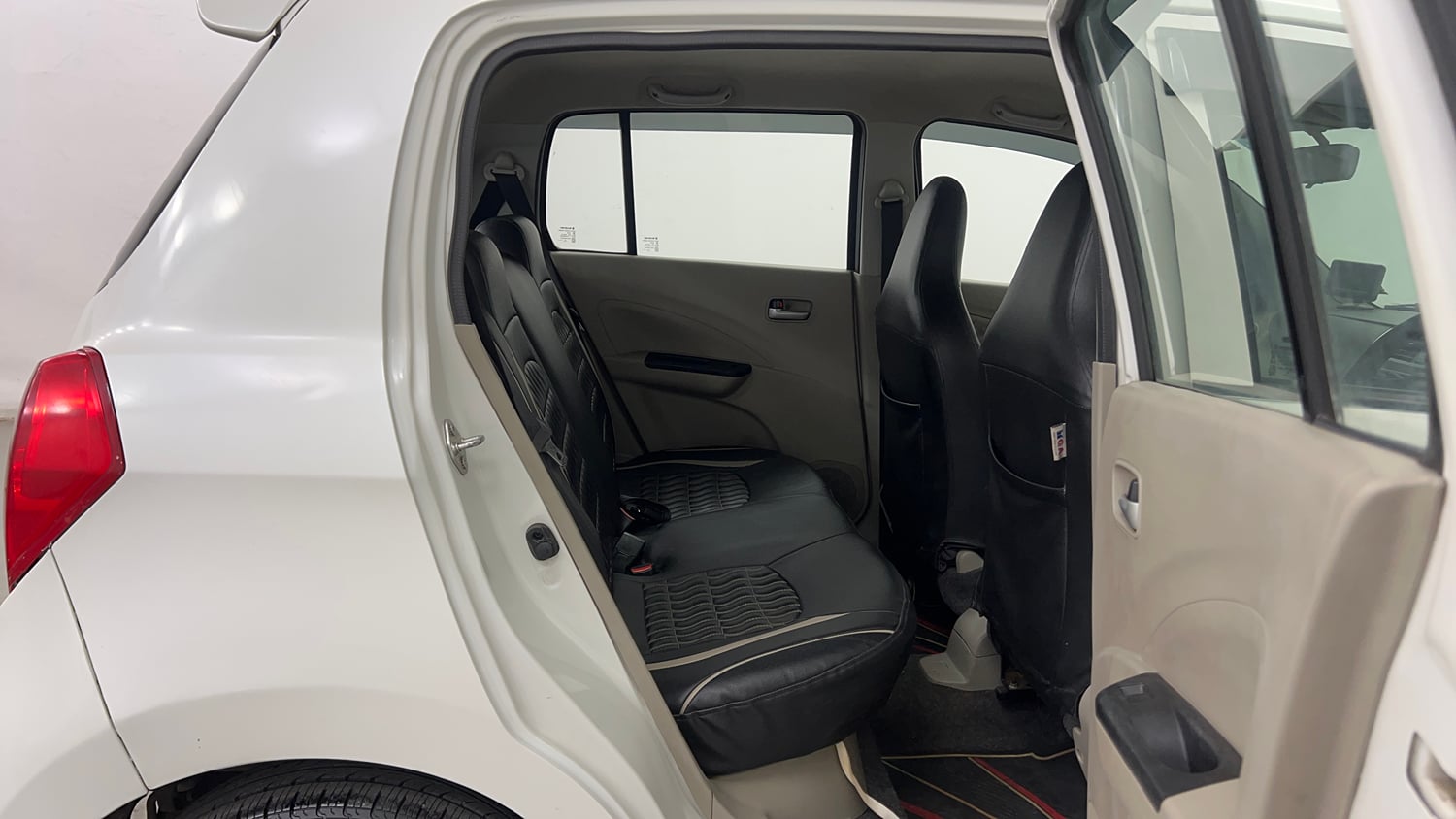 Used 2017 Maruti Suzuki Celerio ZXi Opt Petrol Manual interior RIGHT SIDE REAR DOOR CABIN VIEW