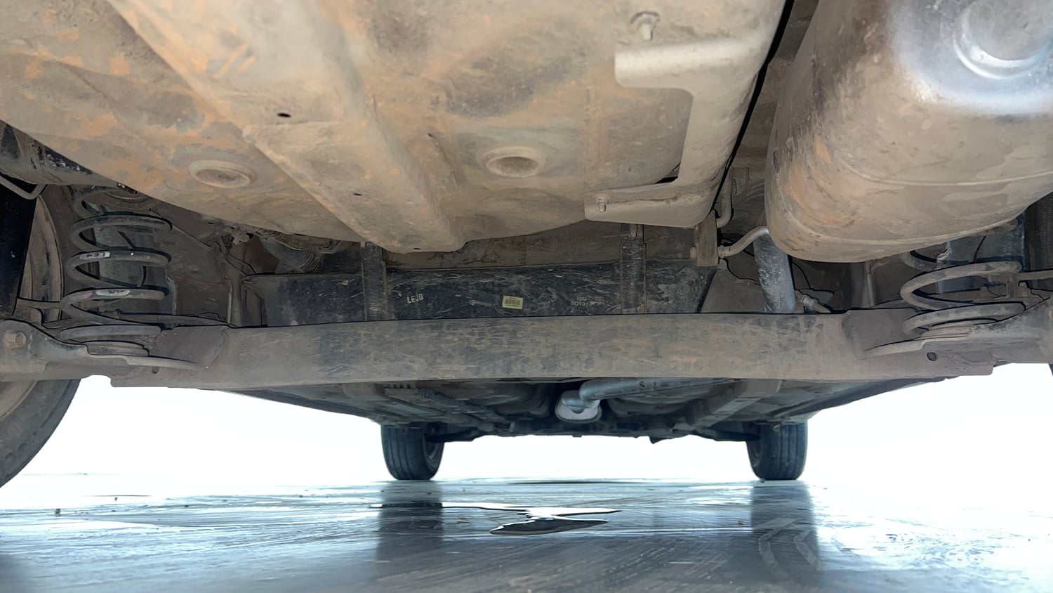 Used 2016 Hyundai Xcent S 1.2 Petrol Manual extra REAR UNDERBODY VIEW (TAKEN FROM REAR)