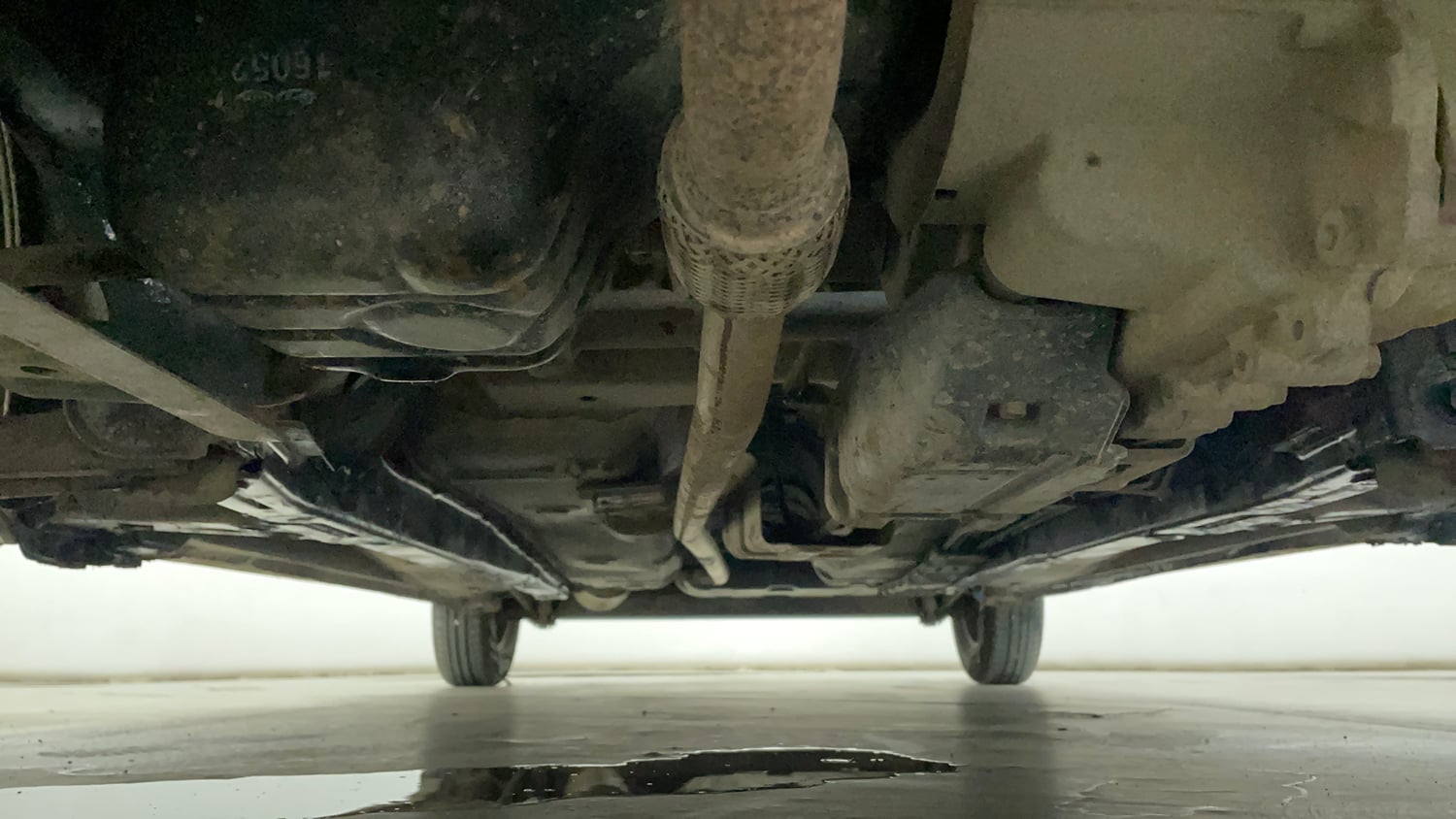 Used 2016 Hyundai Eon Era + Petrol Manual extra FRONT LEFT UNDERBODY VIEW