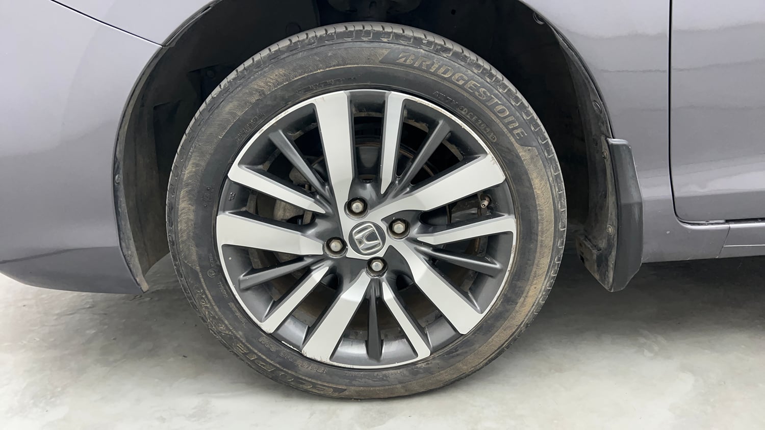 Used 2021 Honda City VX Petrol Petrol Manual tyres LEFT FRONT TYRE RIM VIEW