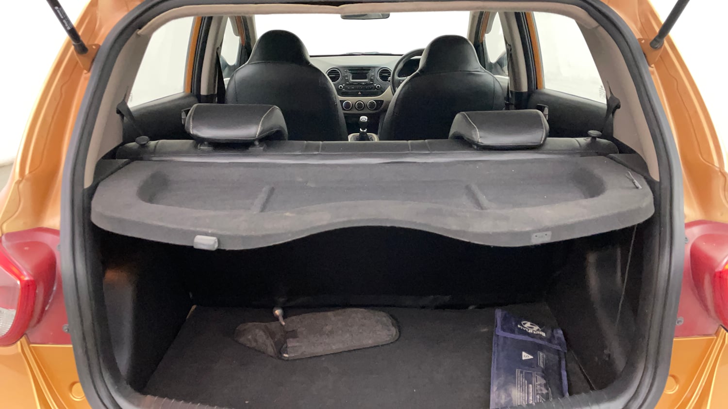 Used 2015 Hyundai Grand i10 Asta 1.2 Kappa VTVT Petrol Manual interior DICKY INSIDE VIEW