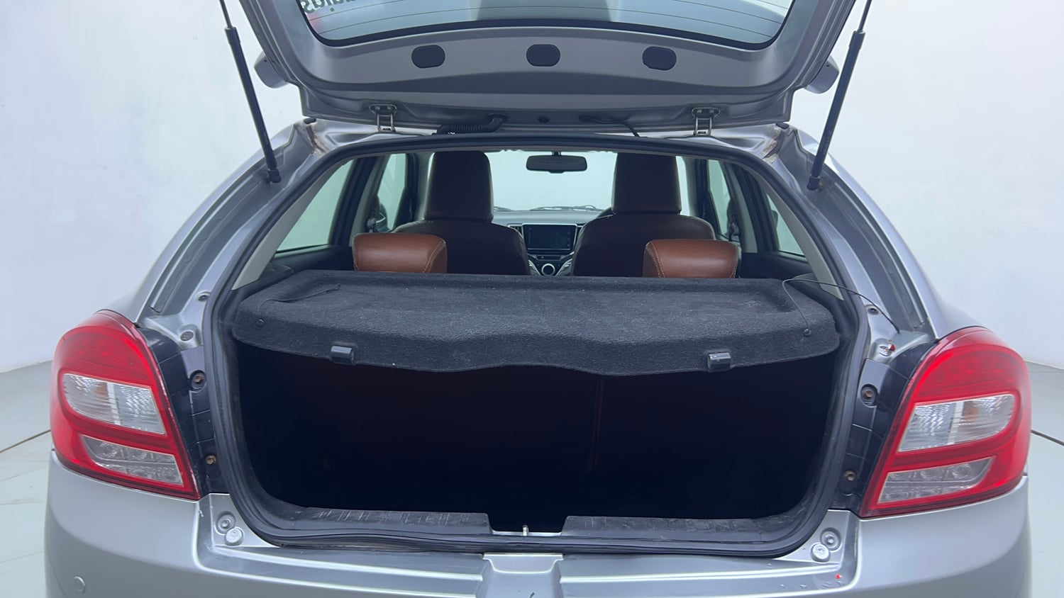 Used 2018 Maruti Suzuki Baleno Alpha 1.2 Petrol Manual interior DICKY INSIDE VIEW