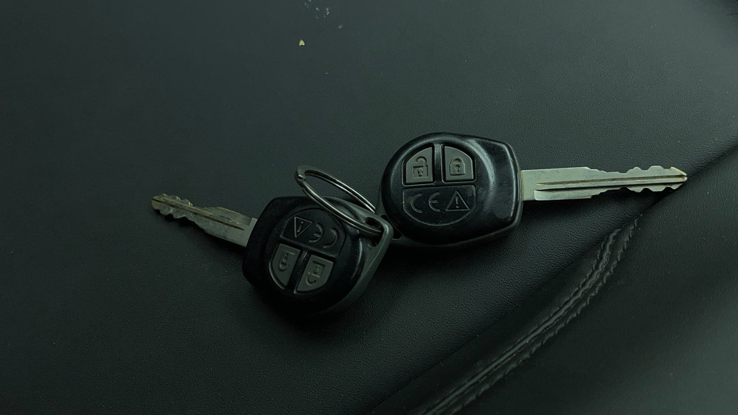 Used 2020 Maruti Suzuki Swift VXi Petrol Manual extra CAR KEY VIEW