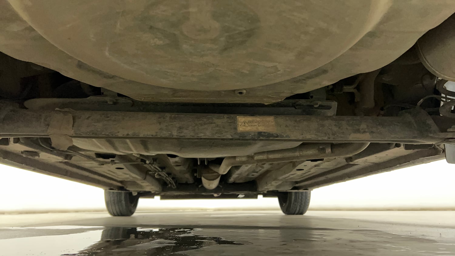 Used 2024 Tata Altroz XM Petrol Petrol Manual extra REAR UNDERBODY VIEW (TAKEN FROM REAR)