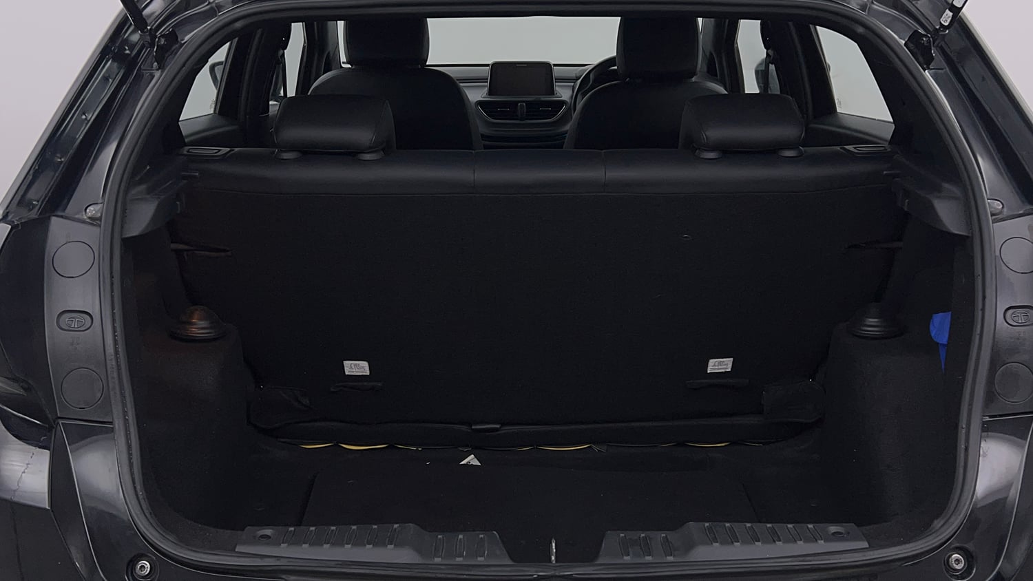 Used 2022 Tata Altroz XZ Plus Petrol Dark Edition Petrol Manual interior DICKY INSIDE VIEW