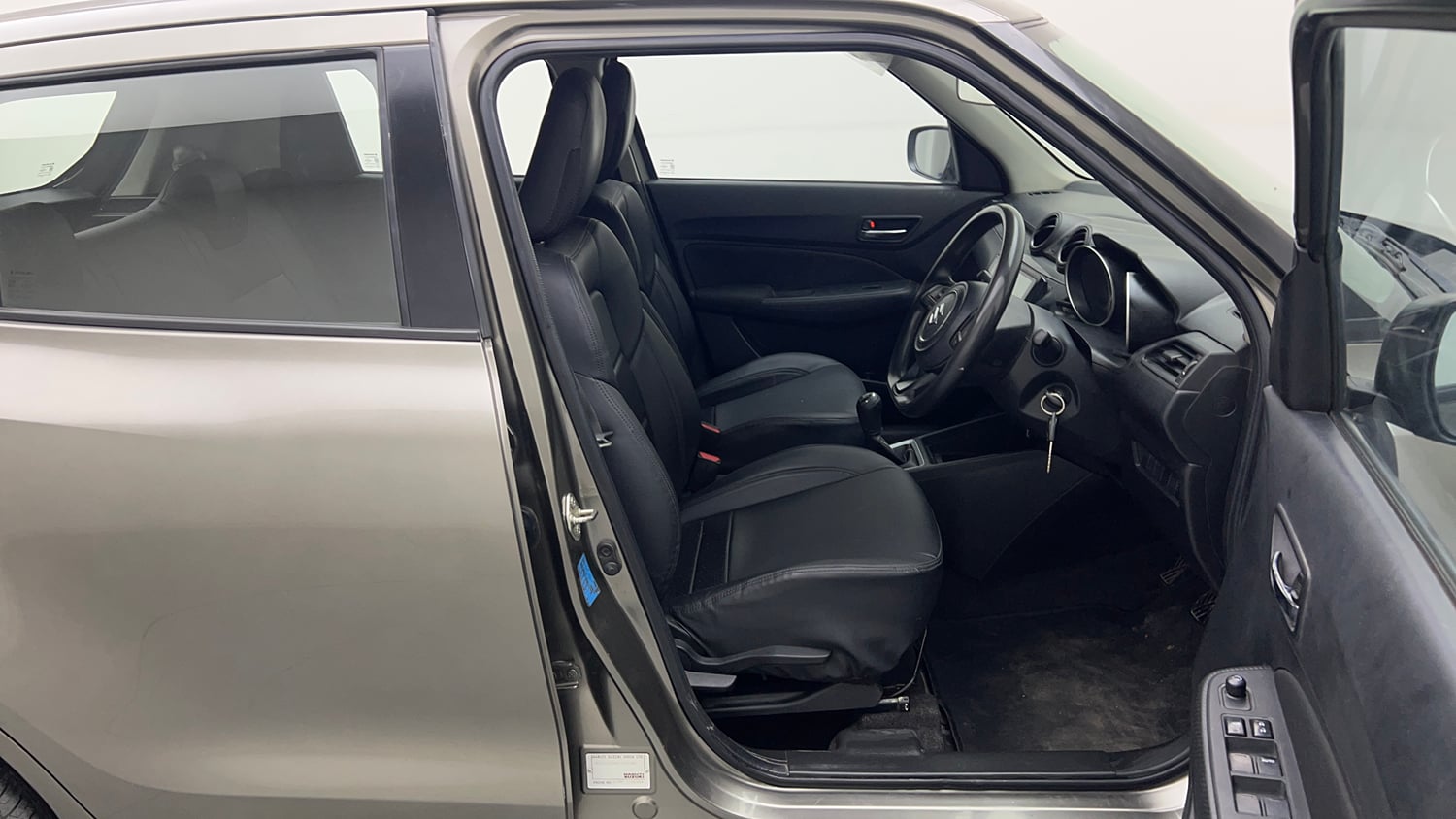 Used 2020 Maruti Suzuki Swift VXi Petrol Manual interior RIGHT SIDE FRONT DOOR CABIN VIEW