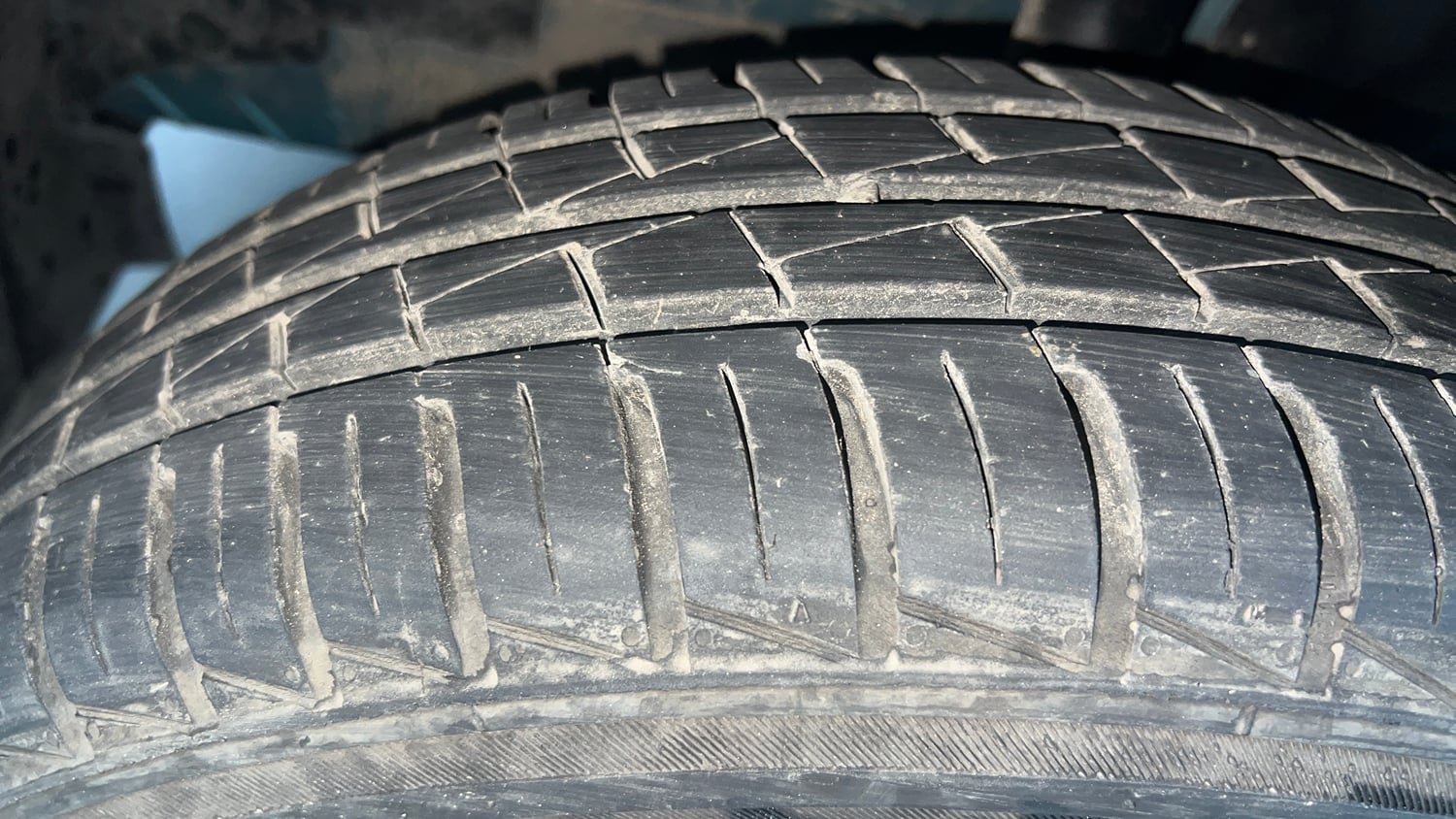 Used 2025 Renault Kwid CLIMBER 1.0 MT Petrol Manual tyres LEFT FRONT TYRE TREAD VIEW
