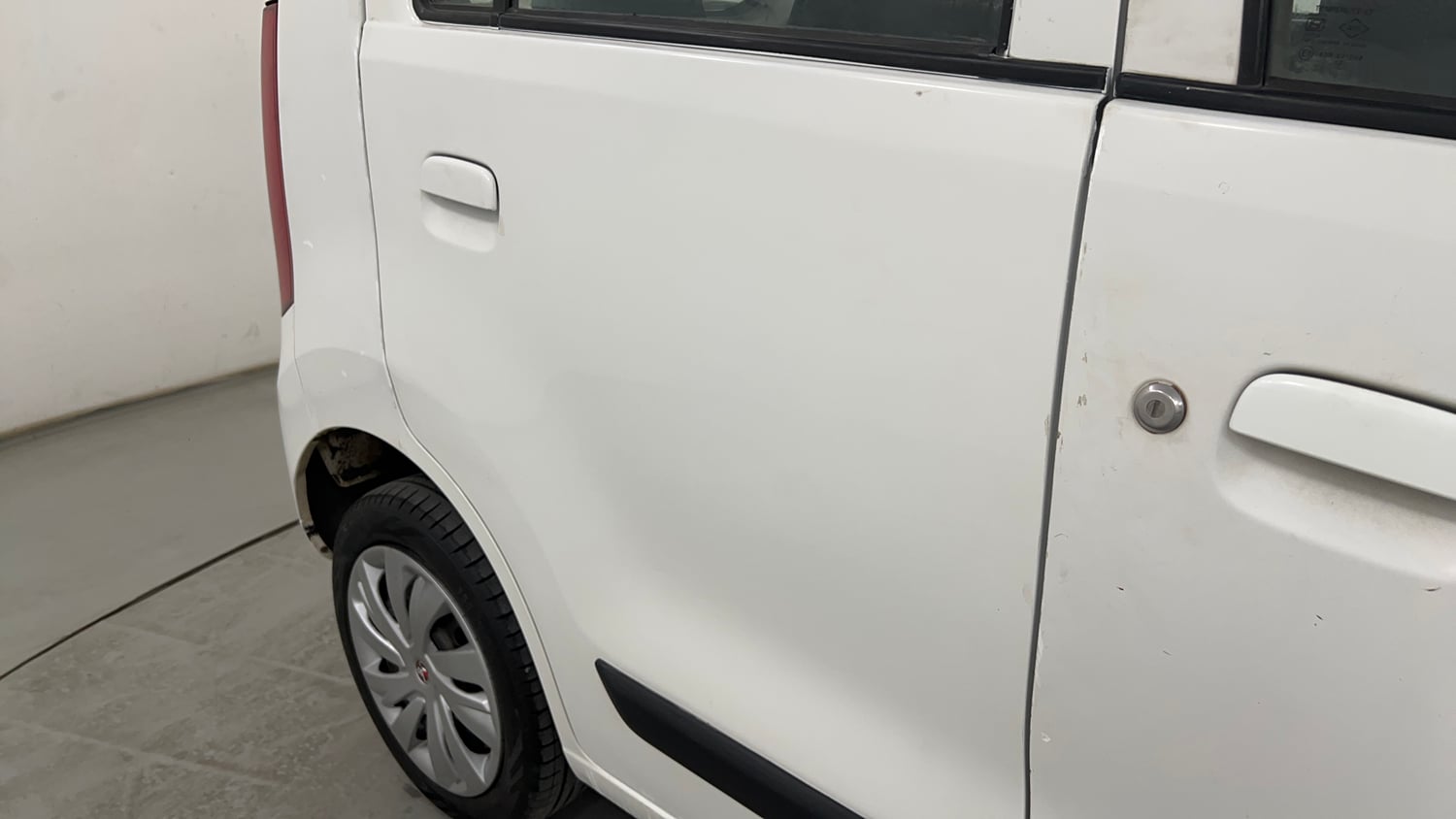 Used 2012 Maruti Suzuki Wagon R 1.0 VXi Petrol Manual dents MINOR SCRATCH