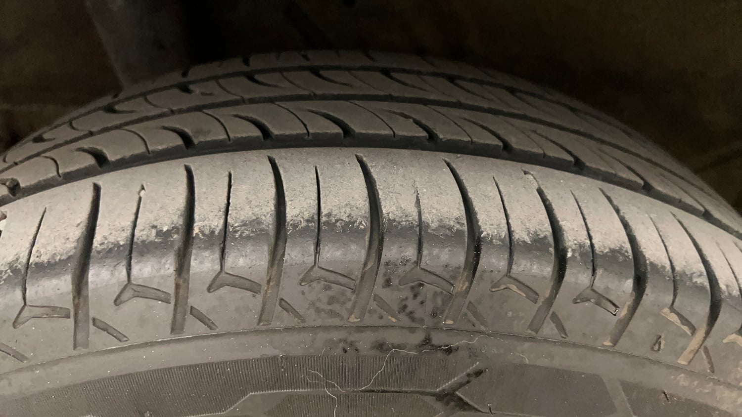 Used 2020 Hyundai Venue S 1.0 Turbo Petrol Manual tyres RIGHT REAR TYRE TREAD VIEW