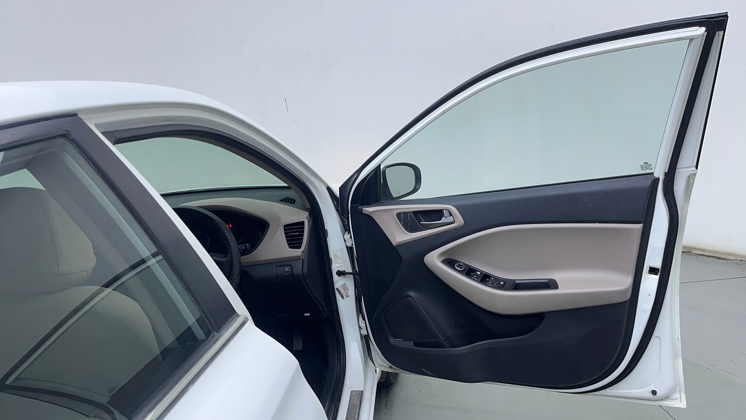 Used 2018 Hyundai Elite i20 Magna Executive 1.4 CRDI Diesel Manual interior RIGHT FRONT DOOR OPEN VIEW