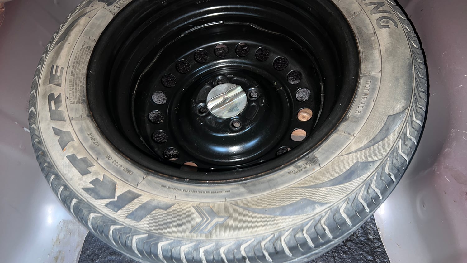 Used 2015 Honda City V Petrol Manual tyres SPARE TYRE VIEW