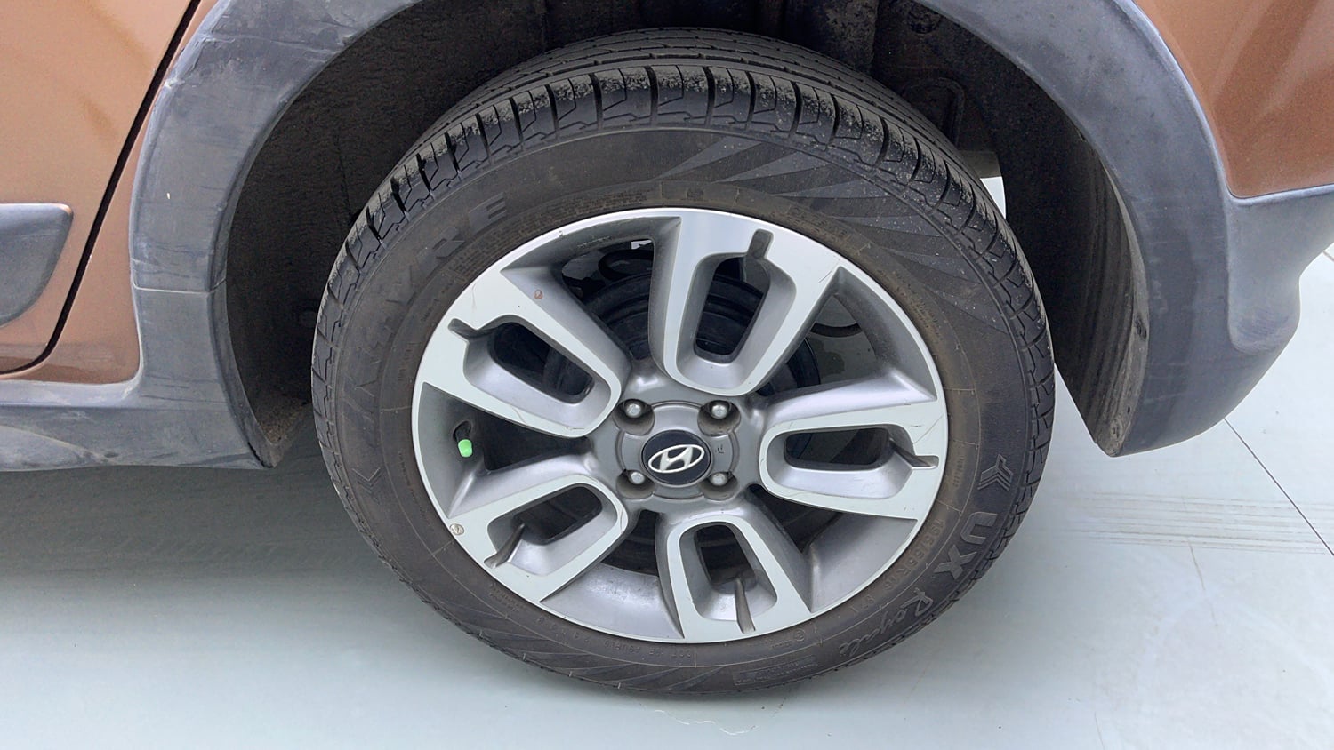 Used 2018 Hyundai i20 Active 1.2 SX Petrol Manual tyres LEFT REAR TYRE RIM VIEW