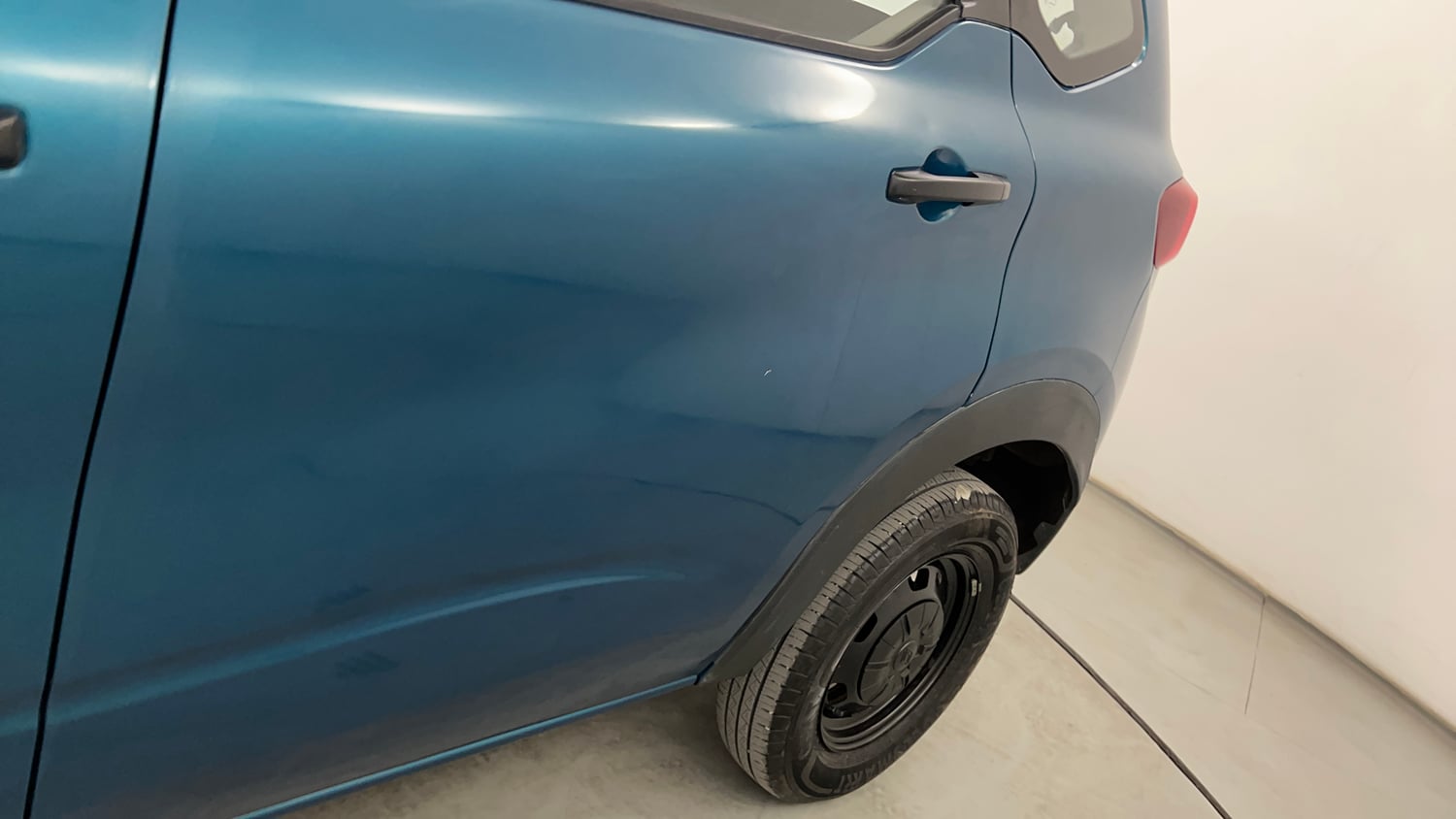 Used 2025 Renault Triber Evolution Petrol Manual dents MINOR SCRATCH