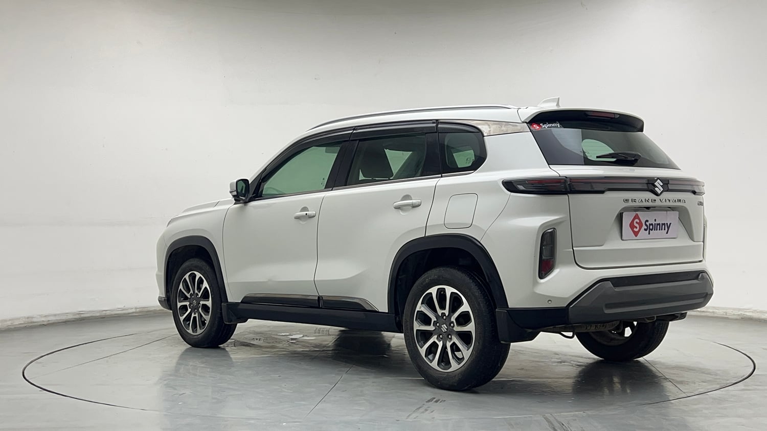 Used 2023 Maruti Suzuki Grand Vitara Alpha Plus Intelligent Hybrid eCVT Hybrid Automatic exterior LEFT REAR CORNER VIEW