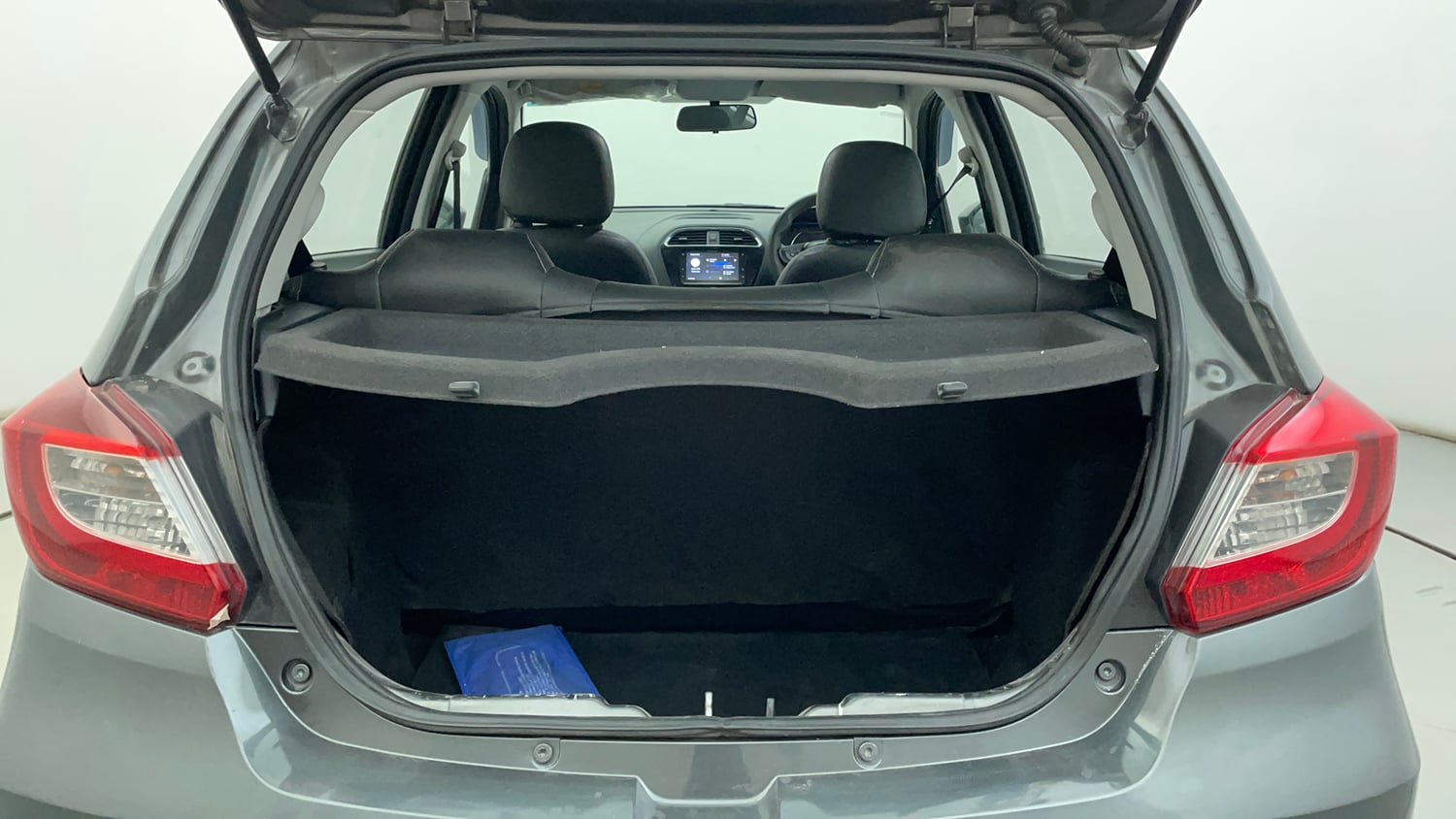 Used 2021 Tata Tiago XZ Petrol Manual interior DICKY INSIDE VIEW