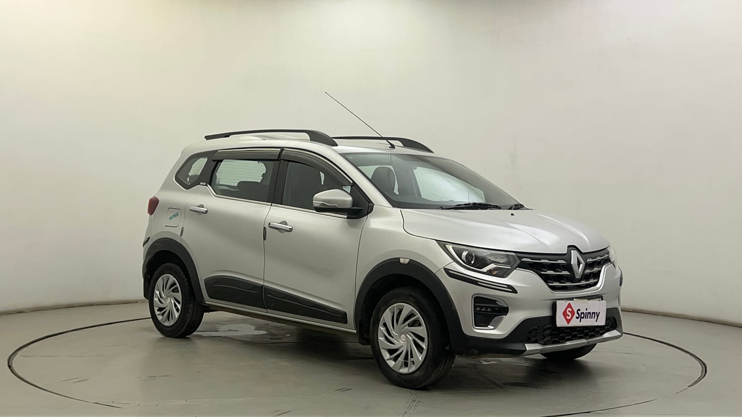 Used 2021 Renault Triber RXZ EASY-R AMT Petrol Automatic exterior RIGHT FRONT CORNER VIEW