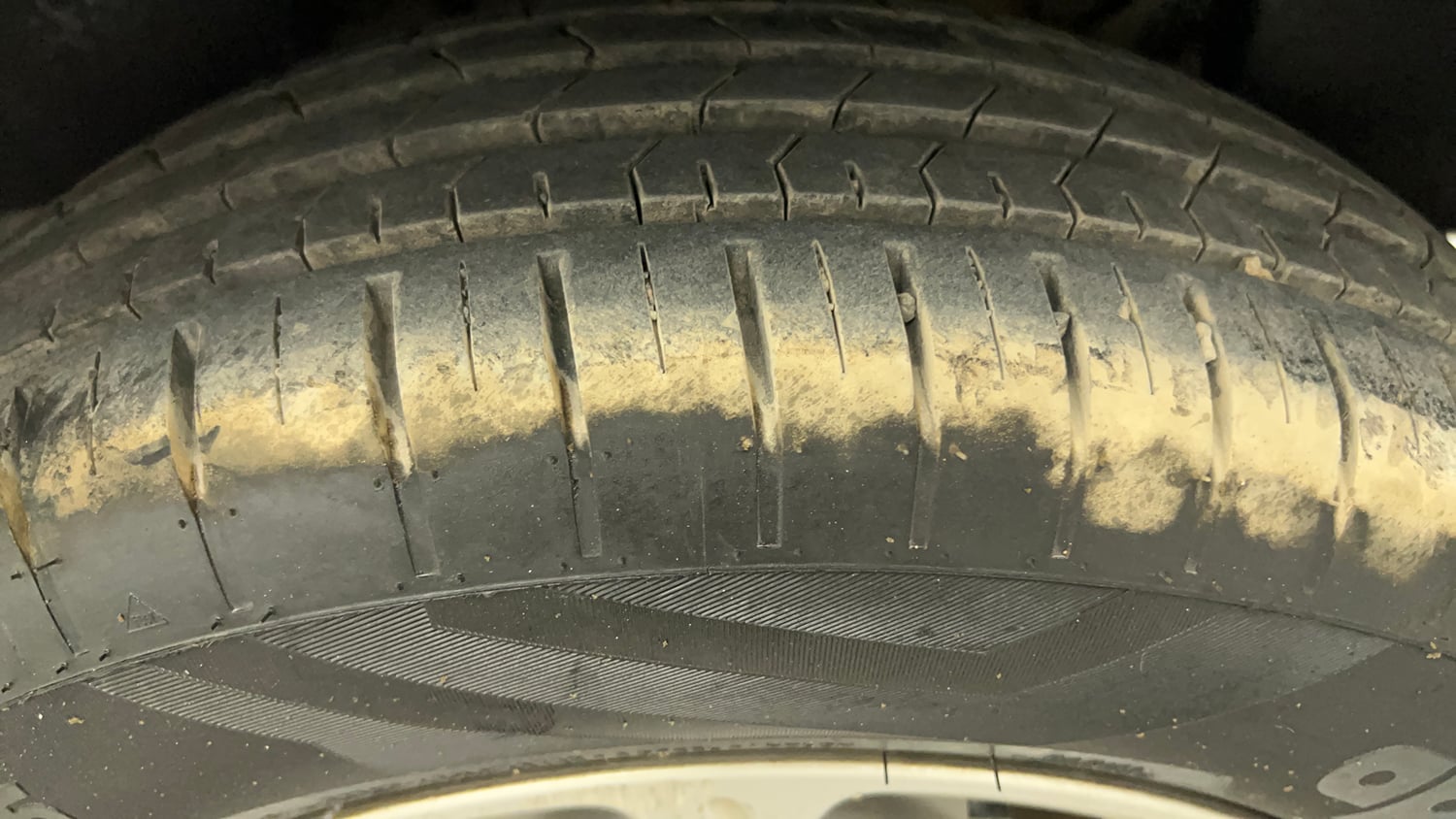 Used 2019 Maruti Suzuki Swift ZXi Petrol Manual tyres LEFT REAR TYRE TREAD VIEW