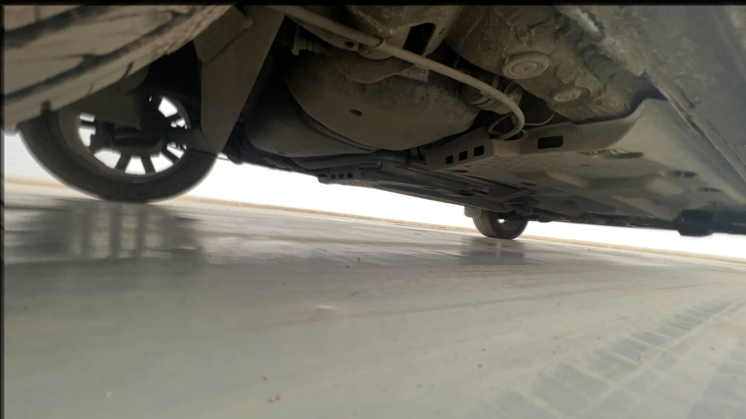 Used 2018 Volkswagen Ameo Highline1.2L Plus (P) 16 Alloy Petrol Manual extra REAR RIGHT UNDERBODY VIEW