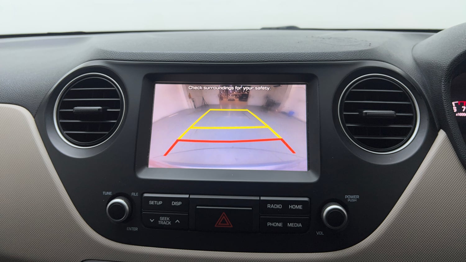 Used 2019 Hyundai Xcent SX Petrol Manual top_features Rear camera