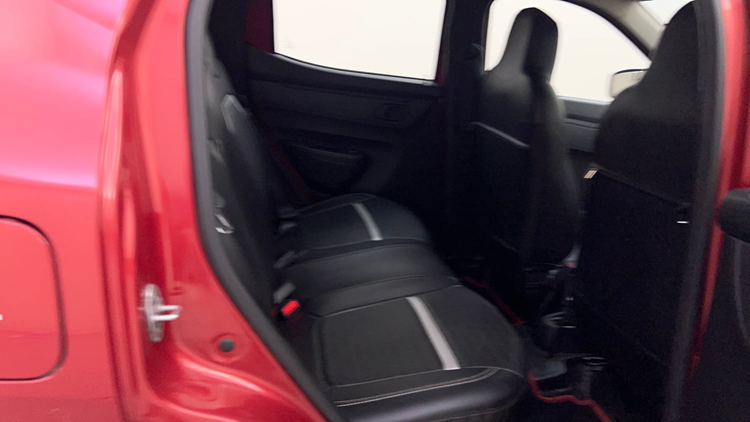 Used 2021 Renault Kwid RXT 1.0 AMT (O) Petrol Automatic interior RIGHT SIDE REAR DOOR CABIN VIEW