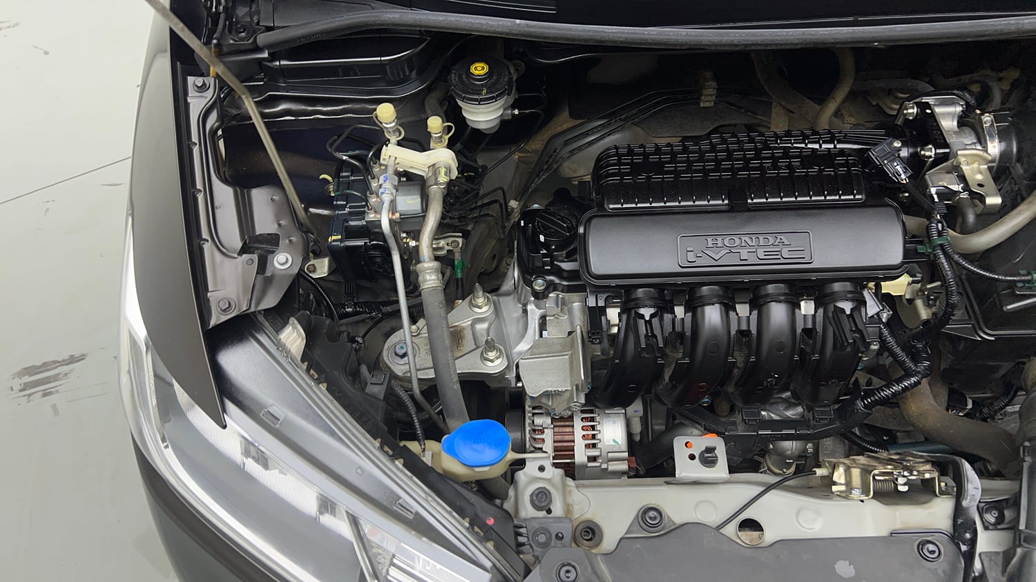 Used 2022 Honda Jazz ZX CVT Petrol Automatic engine ENGINE RIGHT SIDE VIEW