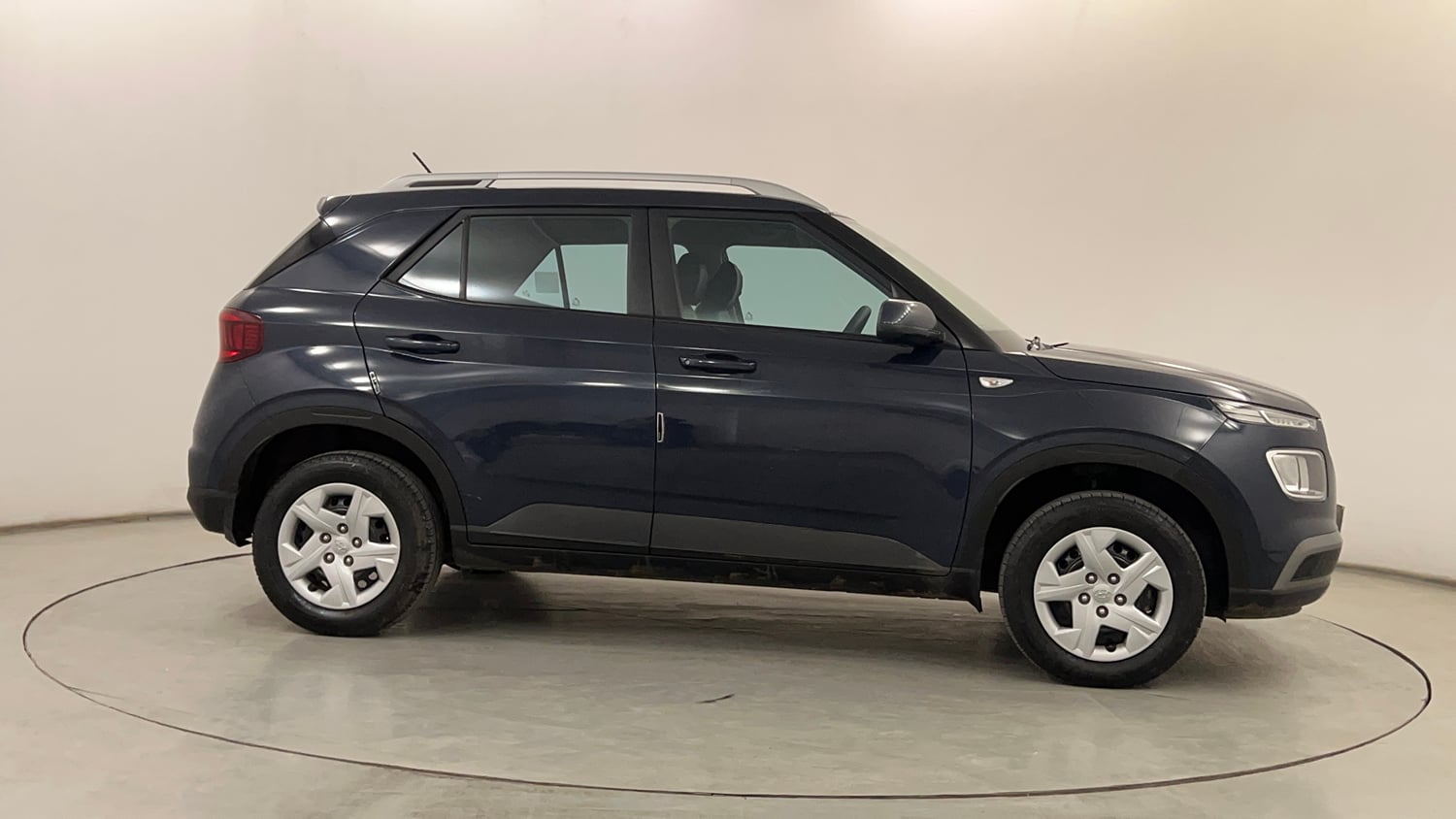 Used 2020 Hyundai Venue S 1.0 Turbo Petrol Manual exterior RIGHT SIDE VIEW