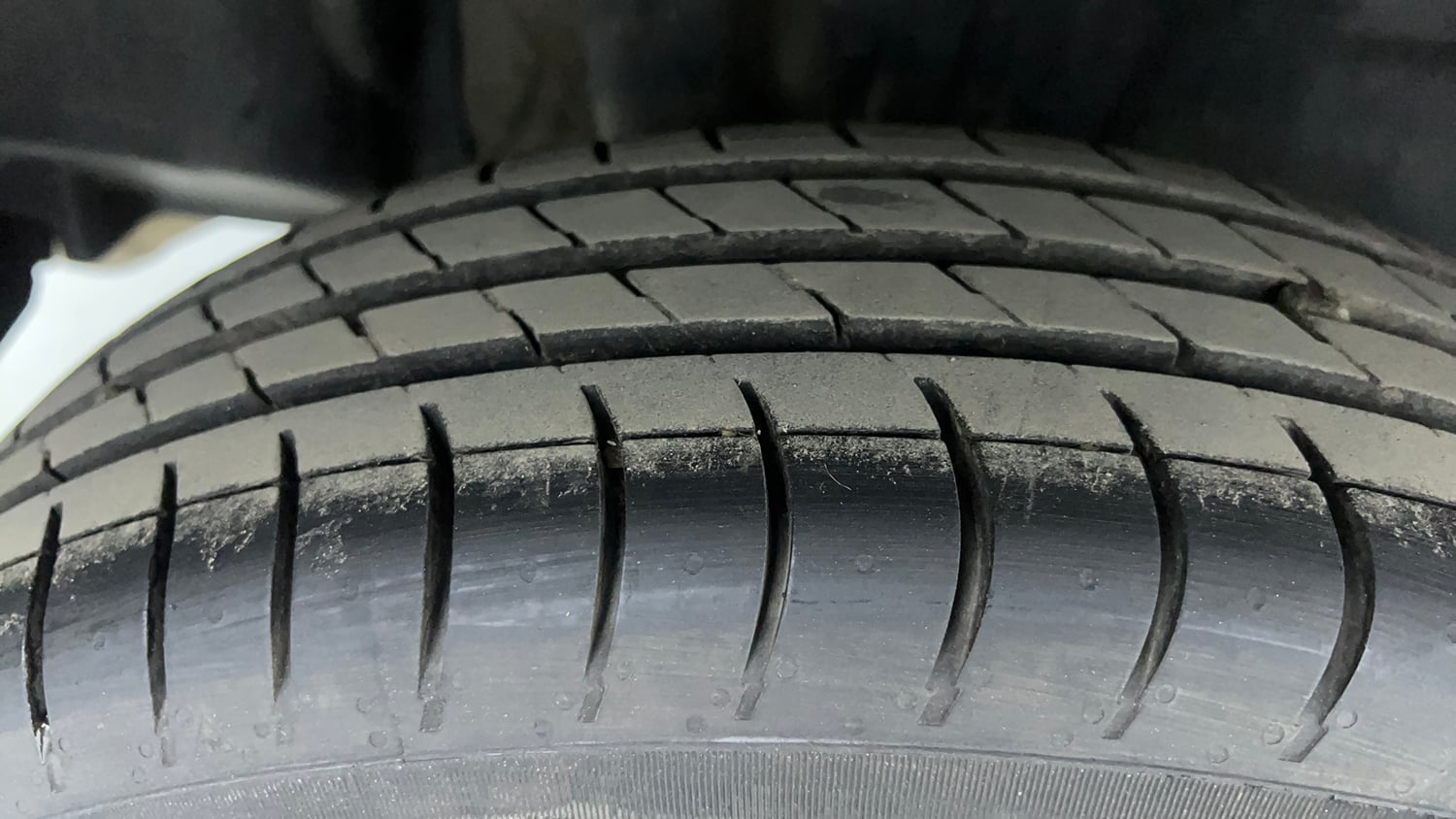 Used 2022 Maruti Suzuki Swift VXi Petrol Manual tyres RIGHT REAR TYRE TREAD VIEW