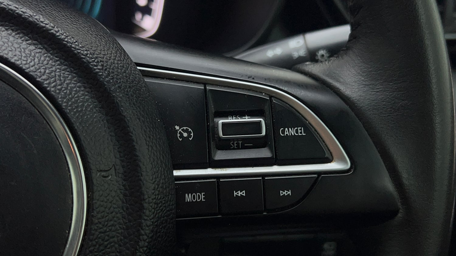 Used 2023 Maruti Suzuki Grand Vitara Alpha Plus Intelligent Hybrid eCVT Hybrid Automatic top_features Cruise control