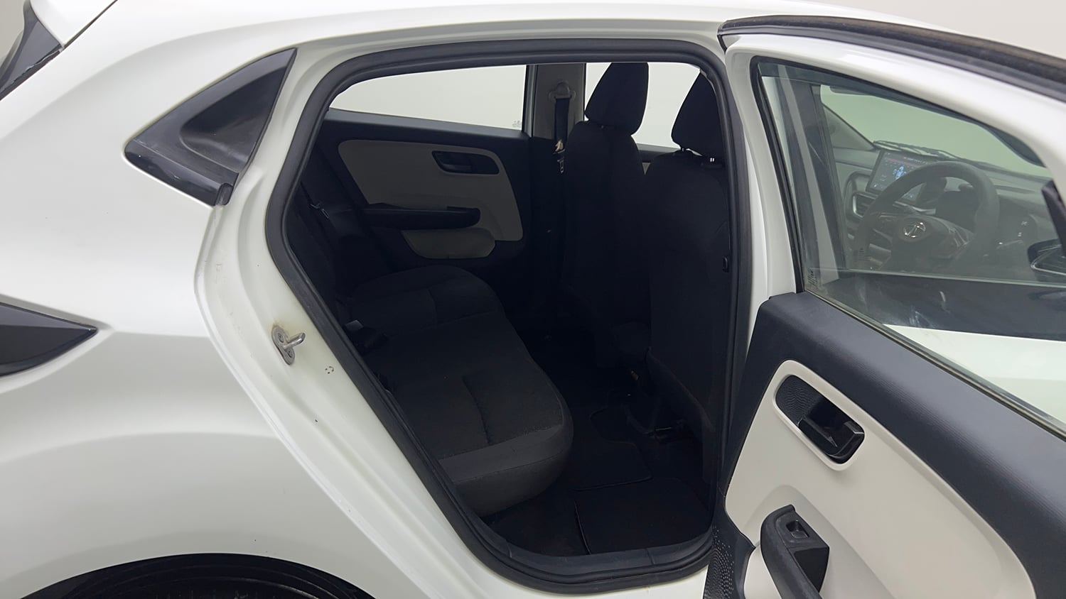 Used 2023 Tata Altroz XM (S) Petrol Petrol Manual interior RIGHT SIDE REAR DOOR CABIN VIEW
